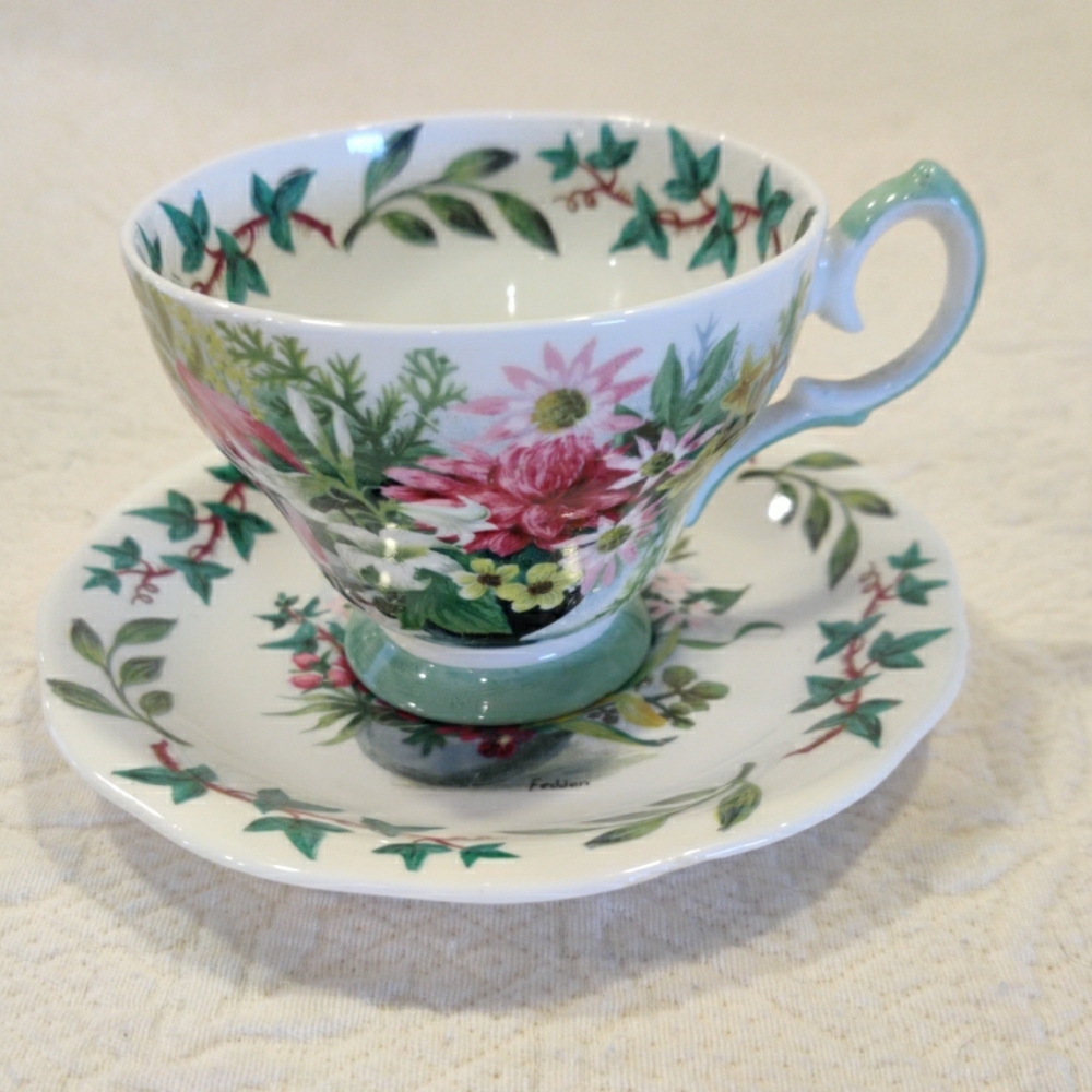 Queen Anne Royal Academy Tea Cup & Saucer Signed Fetton Ivy Floral Design Vtg 60